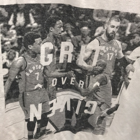 A. Toronto Raptor - T shirt - m - Picture 2 of 6